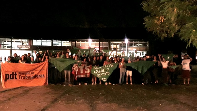 Universidad de San Martín: pañuelazo por el aborto legal, seguro y gratuito. 