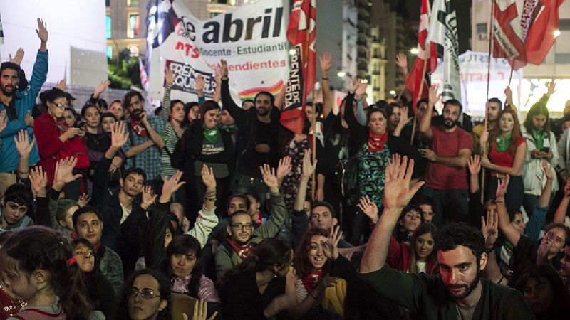 UniCABA: dos estrategias para enfrentar el cierre de los profesorados