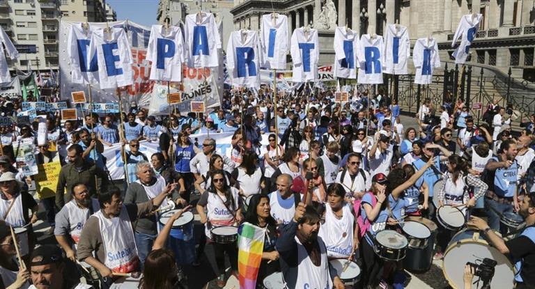 Suteba convocó a paro de 48 horas y movilización el 14J