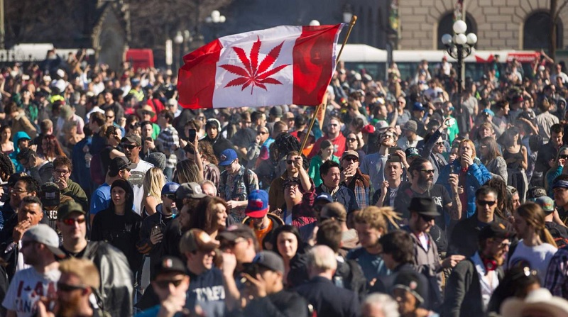 Canadá legaliza la marihuana con fines recreativos