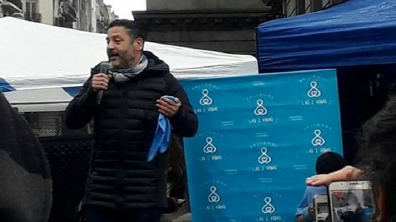 Oscurantismo peronista: Gustavo Menéndez se manifestó a favor del aborto clandestino