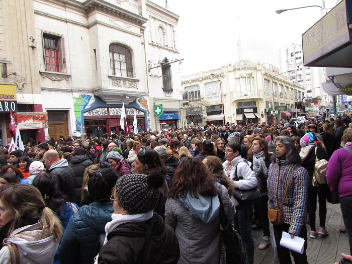 Bahía Blanca: Los trabajadores de la educación bahiense marcharon por justicia por Sandra y Rubén