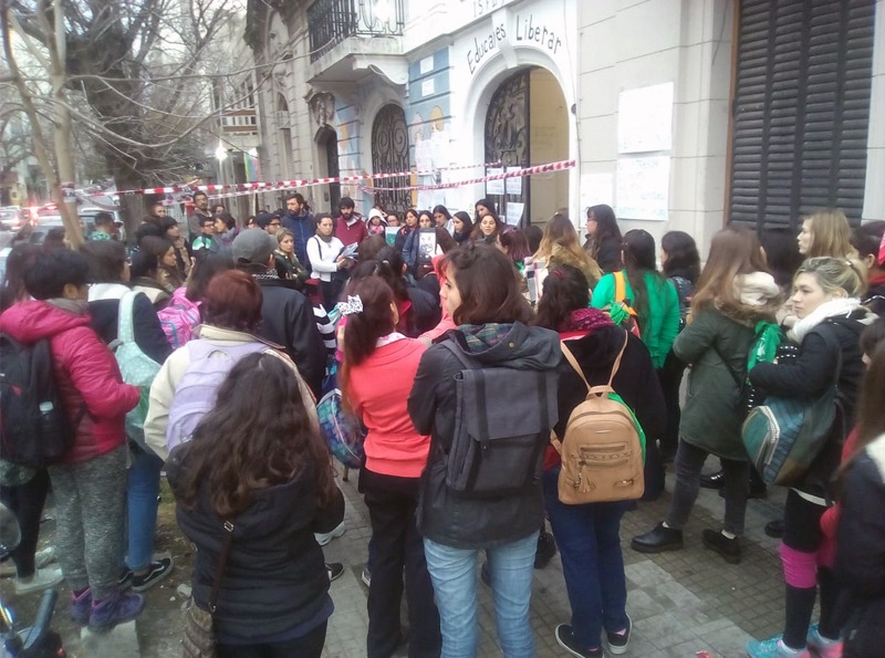 La Plata: estudiantes y docentes terciarios del ISDFyT N°9 definen no iniciar las clases