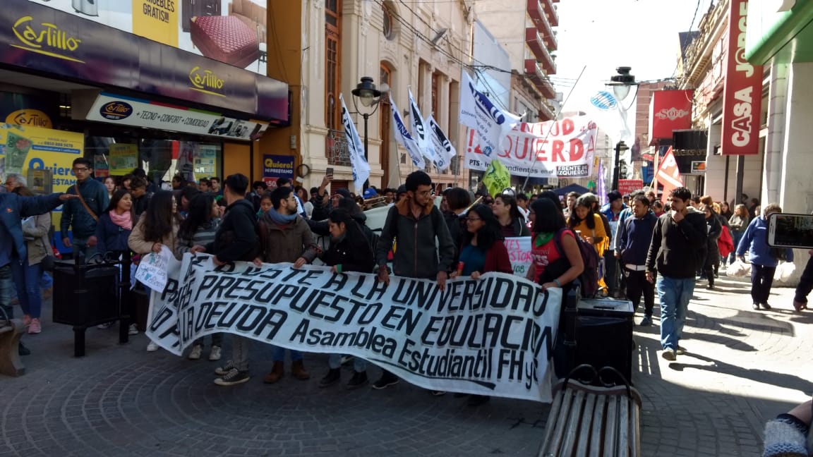 Jujuy: En las calles contra el ajuste a la universidad