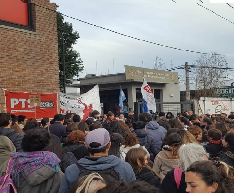 UNLU: Movilización en defensa de la educación pública.