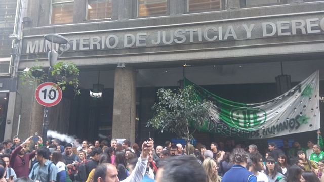 Ministerio de Justicia: amenazas de despidos y rebaja salarial