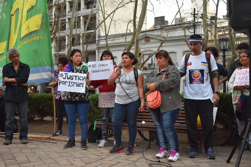 Emotivo acto en Rosario por el asesinato de Ismael Ramírez