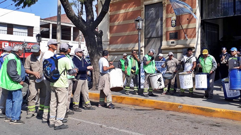 En Jesús María, trabajadores municipales deben ganar su lucha por aumento salarial