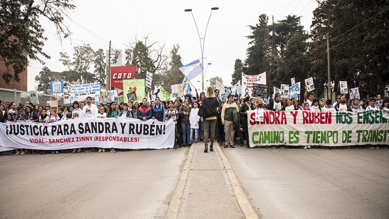 Docente secuestrada y torturada: decimos nunca más