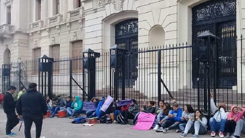 Convocan mañana a movilizarse por el juicio a estudiantes jujeños 