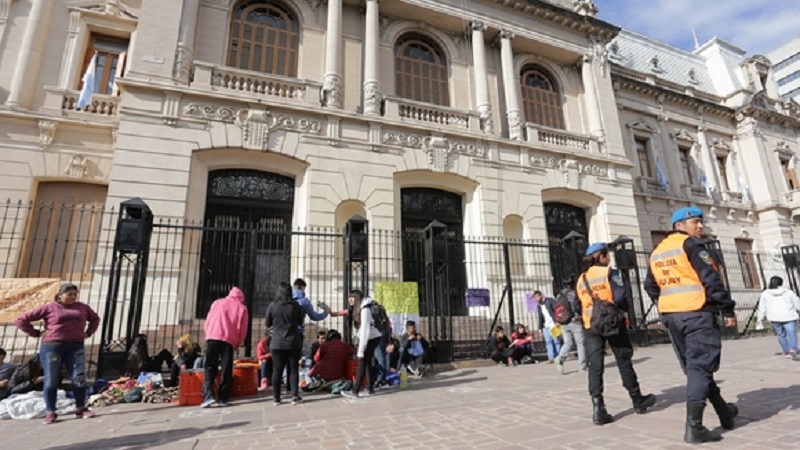 Último momento: juez suspende audiencia en el juicio contra estudiantes jujeños