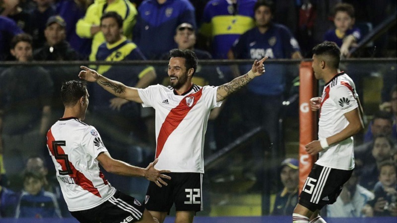 River golpeó dos veces y dejó sin aire a un Boca sin ideas