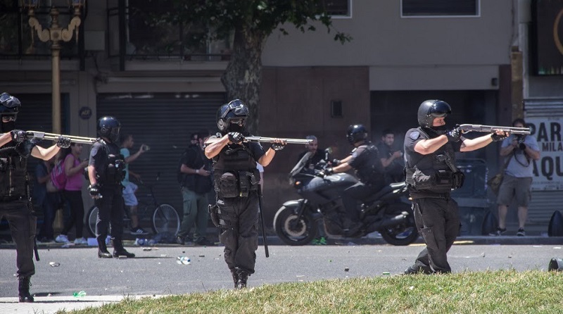 Los demonios del juez Torres: criminalizar manifestantes y avalar la cacería policial