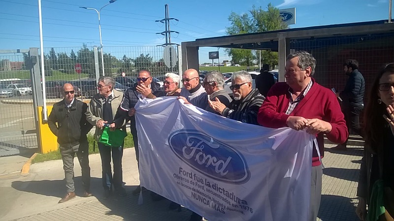 Genocidio: sobrevivientes de la Ford recorrieron nuevamente la planta de Pacheco