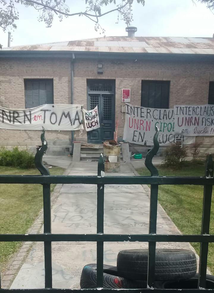 Facultad de Humanidades exigió el cierre de las causas penales a estudiantes y docentes de la Universidad de Río Negro