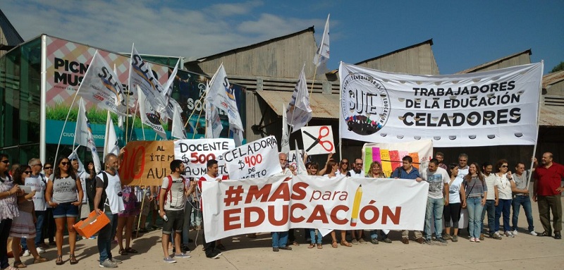 El Gobierno de Mendoza despide celadores y les niega el derecho a defensa