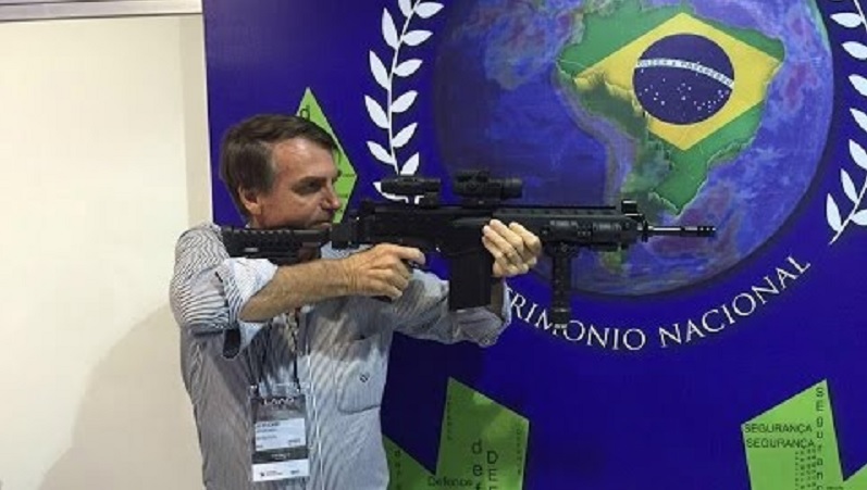 Declaración: Bolsonaro es el avance del autoritarismo heredero de la dictadura militar