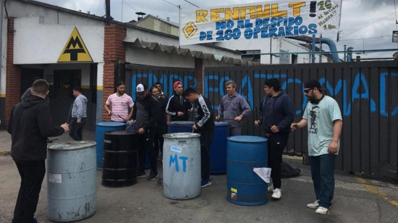 Los trabajadores de Metalúrgica Tandil ocupan la fábrica contra el cierre