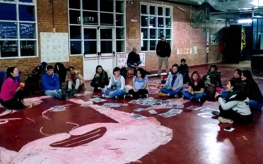 Escuela de Bellas Artes de Neuquén: estudiantes y docentes gritamos fuerte Ele Não