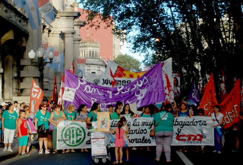 8 de marzo en Rosario: un debate necesario sobre el movimiento de mujeres 