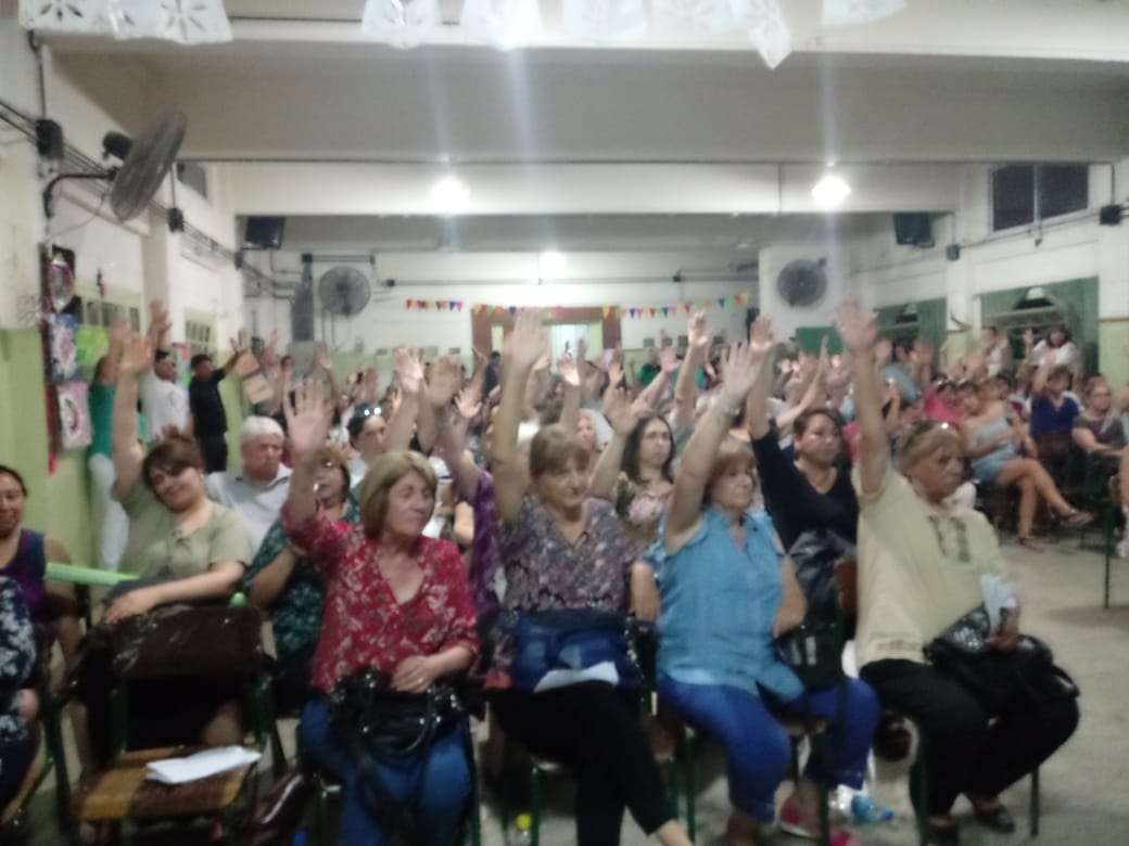 Asamblea Suteba Quilmes: ¿La Azul y Blanca con la Multicolor o con el PJ?