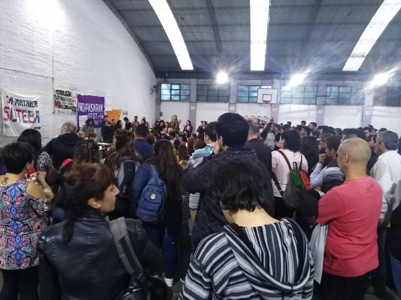 Ramos Mejía: docentes y estudiantes de educación superior definen plan de lucha