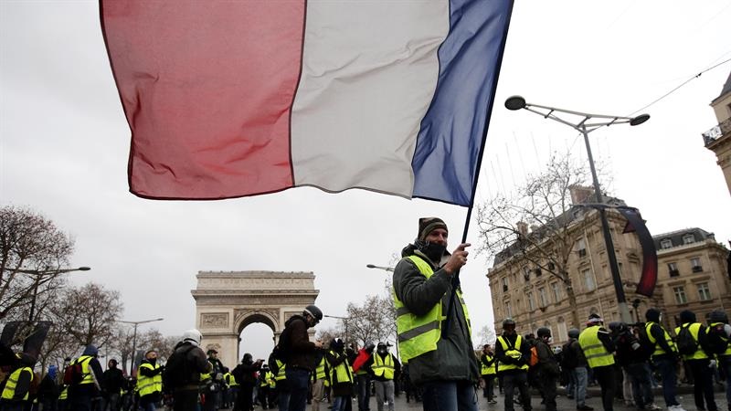 La estrategia del miedo no funciona más: una masiva movilización en París y en toda Francia