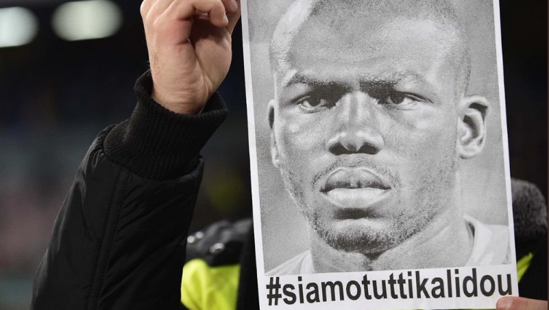 Volvieron los insultos racistas contra el senegalés Kalidou Koulibaly