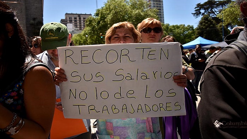 Mar del Plata: trabajadores municipales paralizan la ciudad contra el ataque del intendente 