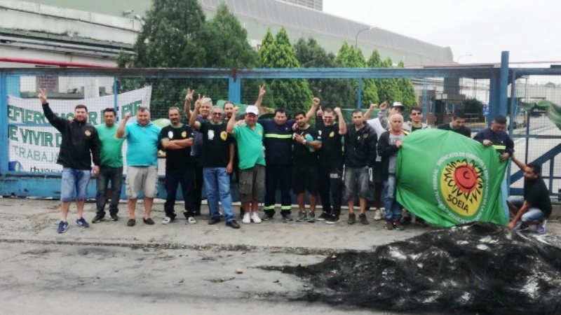 Acampe frente a la fábrica Aceitera Cofco en reclamo de puestos de trabajo