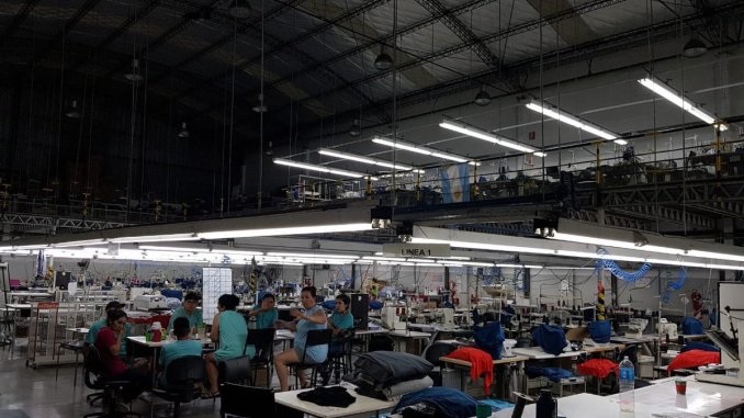 El Gobierno va por la reforma laboral en los textiles