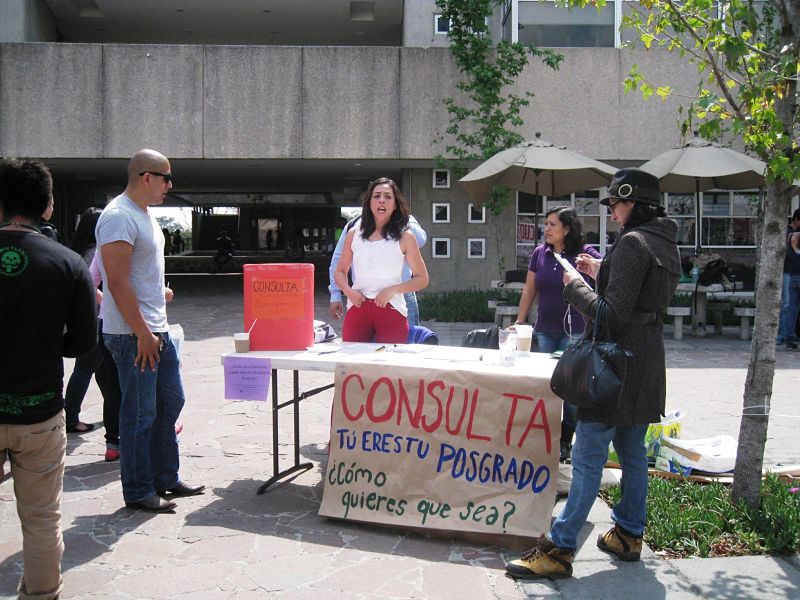 Cobros ilegales en el Posgrado de la UNAM y recorte al presupuesto del CONACyT