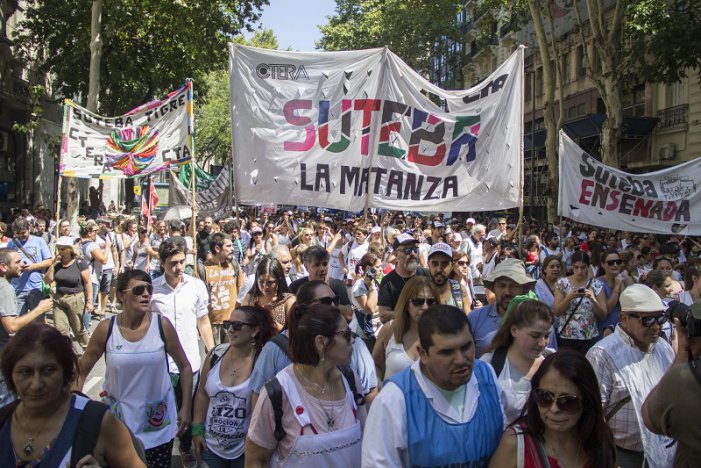 Docentes rechazan el engaño de Vidal y denuncian la crisis social