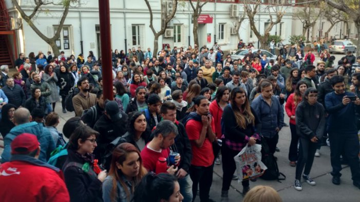 Lucha docente en UNQ: organicemos la fuerza para derrotar el ajuste 