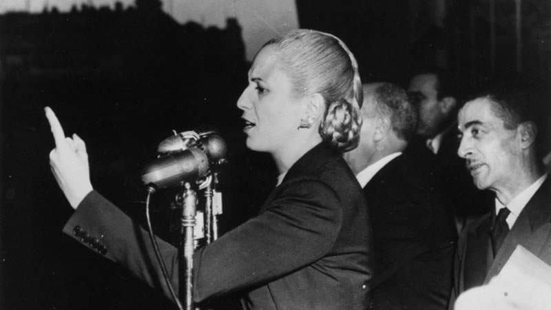 Hace cien años nacía Eva Perón, una figura controvertida 