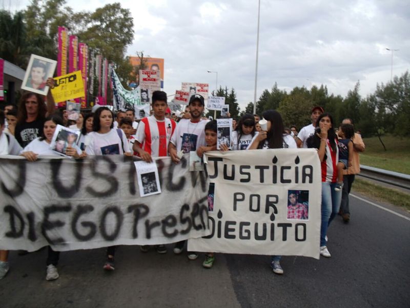 Masivo repudio en Ituzaingó ante el asesinato de Diego Aljanati a manos de la Policia