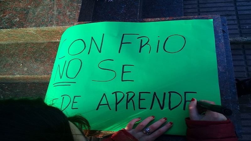 Escuelas freezer en La Plata: “Nos morimos de frío en el aula”