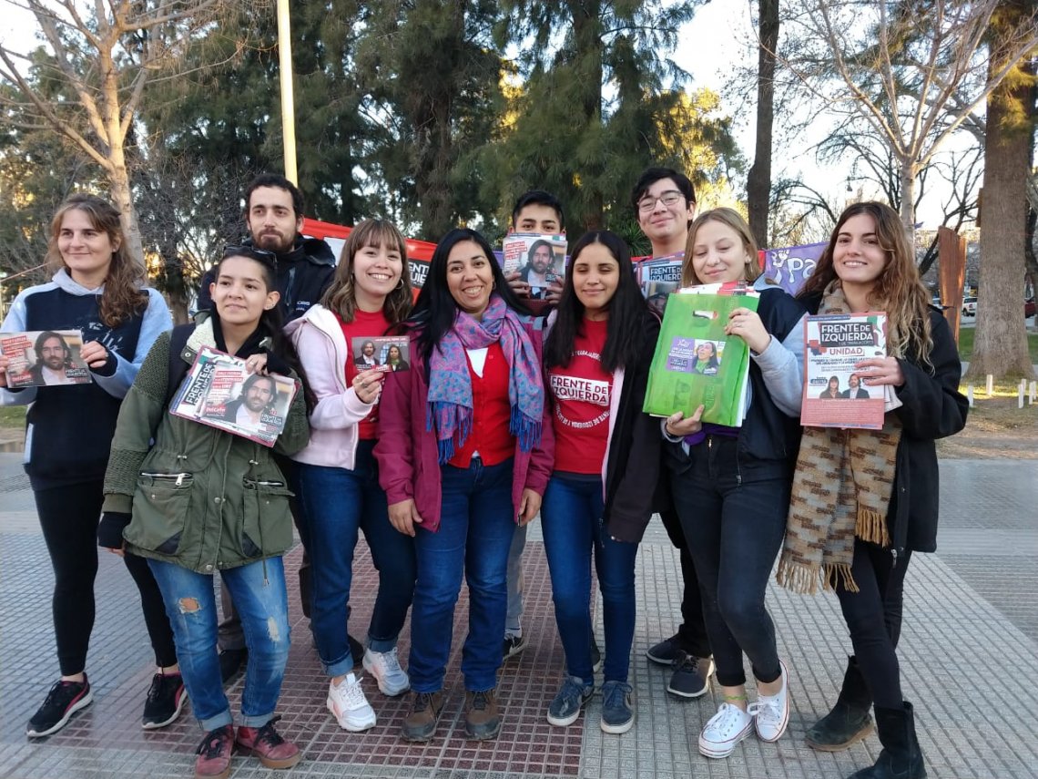 El Frente de Izquierda Unidad llama a la juventud a desafiar a los ajustadores y dinosaurios