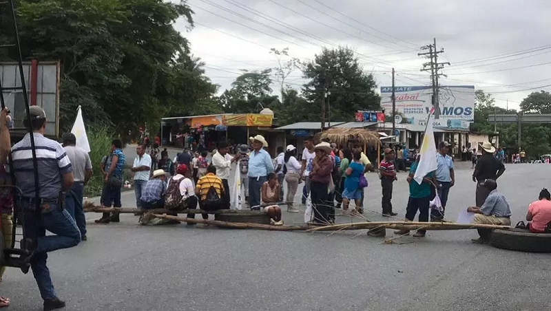 Bloqueos y manifestaciones en Guatemala por acuerdo migratorio