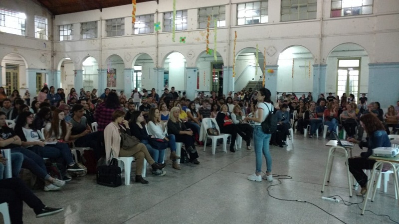 Enorme asamblea por el edificio propio en el Almirante Brown de Santa Fe