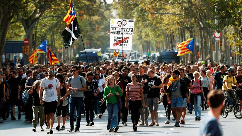 Ante las condenas a los dirigentes soberanistas catalanes: exigen amnistía inmediata a los presos políticos