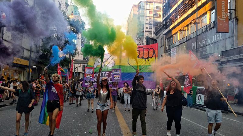 Miles salieron a las calles de Córdoba en la XI Marcha del Orgullo