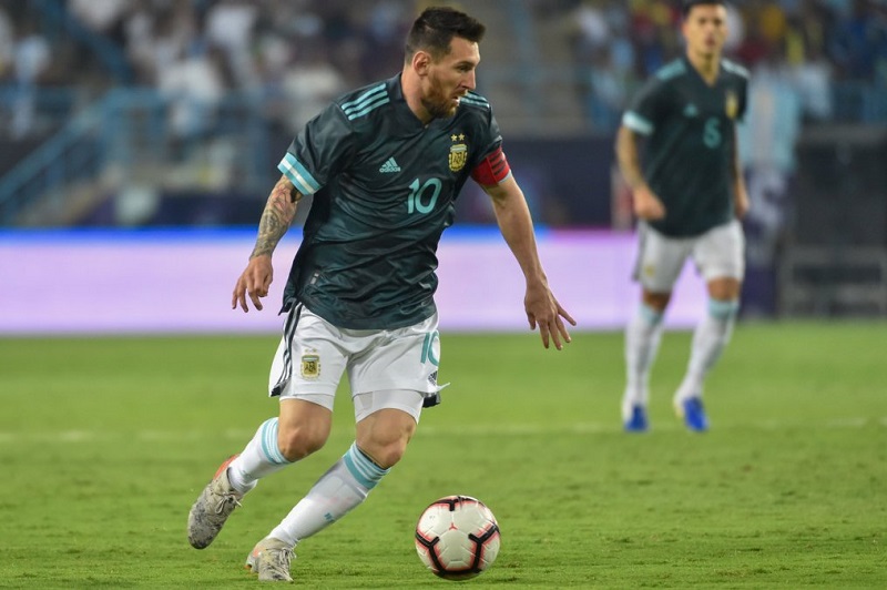 Con gol de Messi en su regreso, Argentina le ganó 1 a 0 a Brasil