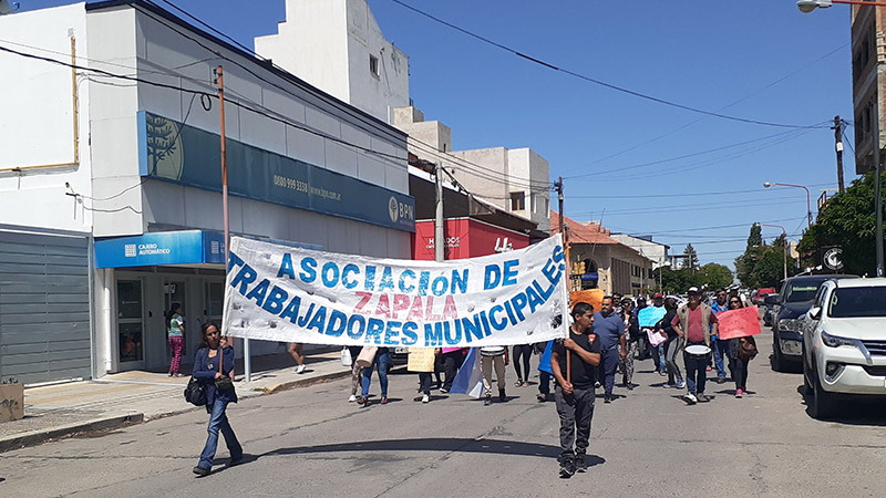 Despidos en Zapala: el intendente Carlos Koopman deja 48 familias en la calle