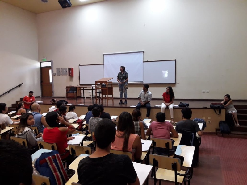 Jóvenes de la Universidad de Salta solidarios con las comunidades wichís