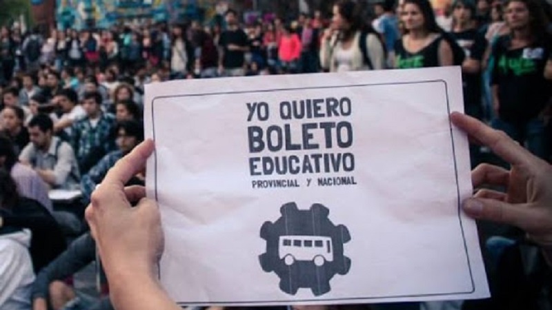 ¿Y el boleto educativo gratuito que prometió Perotti?