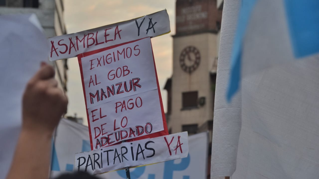 La lucha por la cláusula gatillo, ¿cómo derrotamos el ajuste de Manzur?