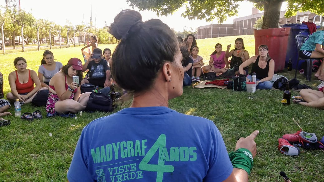 La fuerza de una asamblea de mujeres en el corazón de MadyGraf