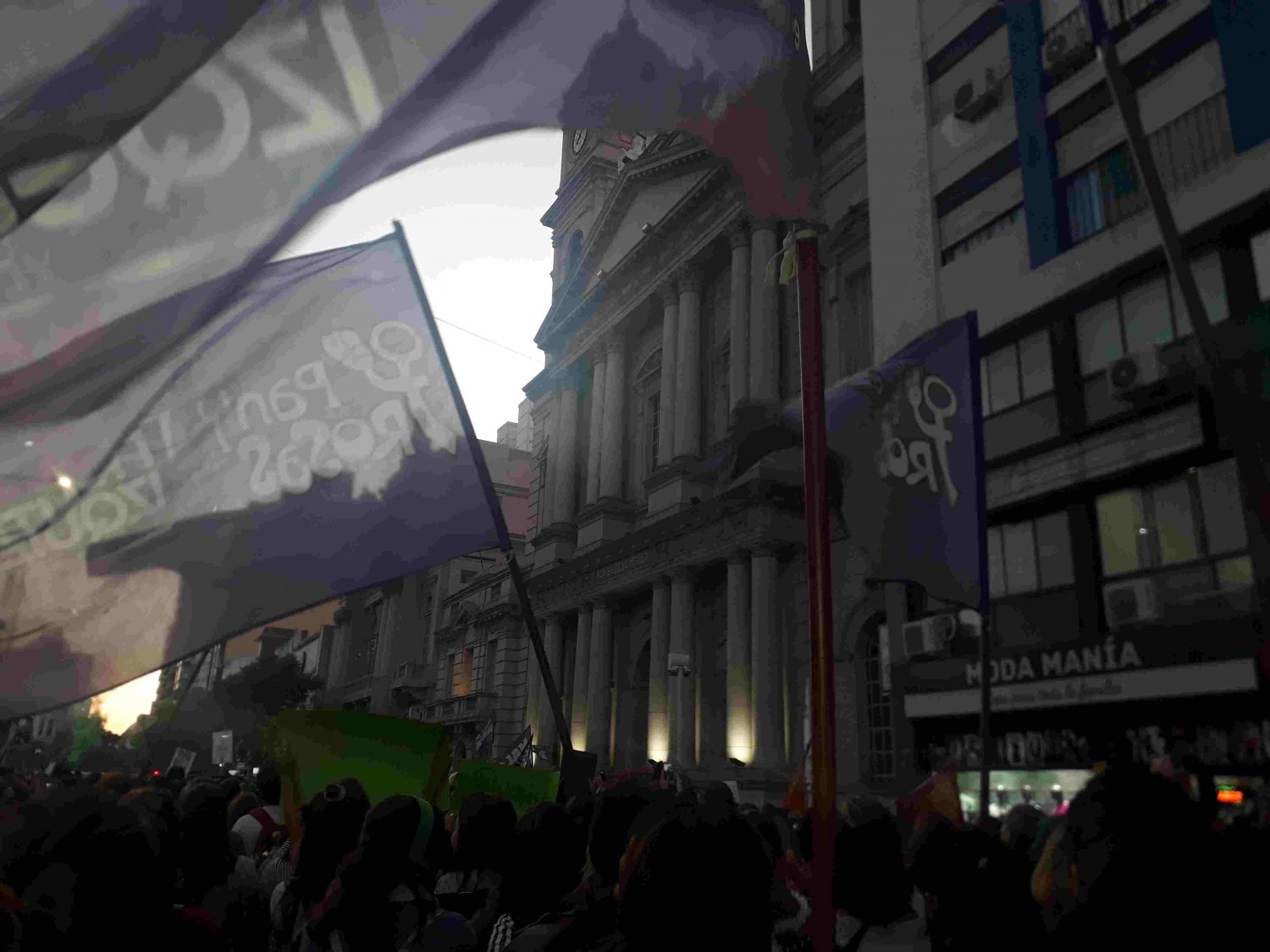 #19F. La marea verde volvió a llenar la Plaza Rivadavia