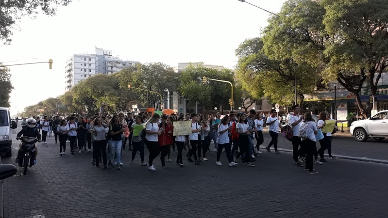 Bronca de estudiantes secundarios por las condiciones de las escuelas en Mendoza